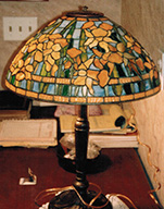 Reproduction of Tiffany 16" Banded Daffodil Lamp